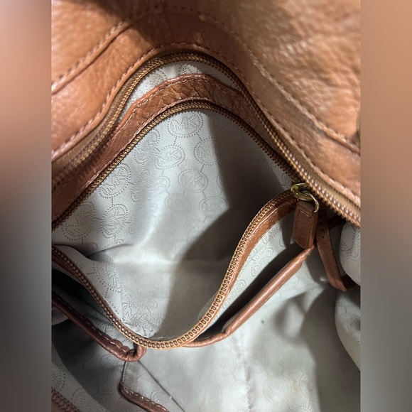 MICHAEL KORS Large Taupe/Brown/Gold Leather Shoulder TOTE BAG PURSE & Wallet Set - Picture 11 of 16